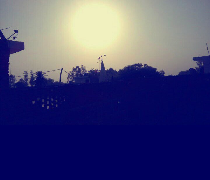 jugramau's tweet photo. जुगरामऊ हनुमान मंदिर का खूबसूरत द्रश्य #Jugramau #Etawah https://t.co/6gQ5u9rI6y