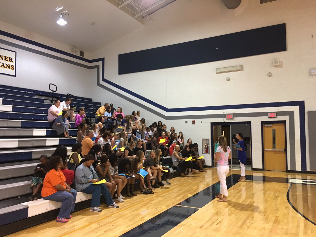 Clayton_Comets's tweet photo. @CHSCometsCheer parent meeting! #CometsALLin #CisforClass #CisforCheer https://t.co/tRY7tO4cHr