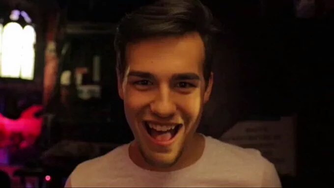 naahsouzha's tweet photo. I love this smile, it make me so happy 😍 @JacobWhitesides  #BEHINDTHELOVESICK https://t.co/bEH9euUSYU