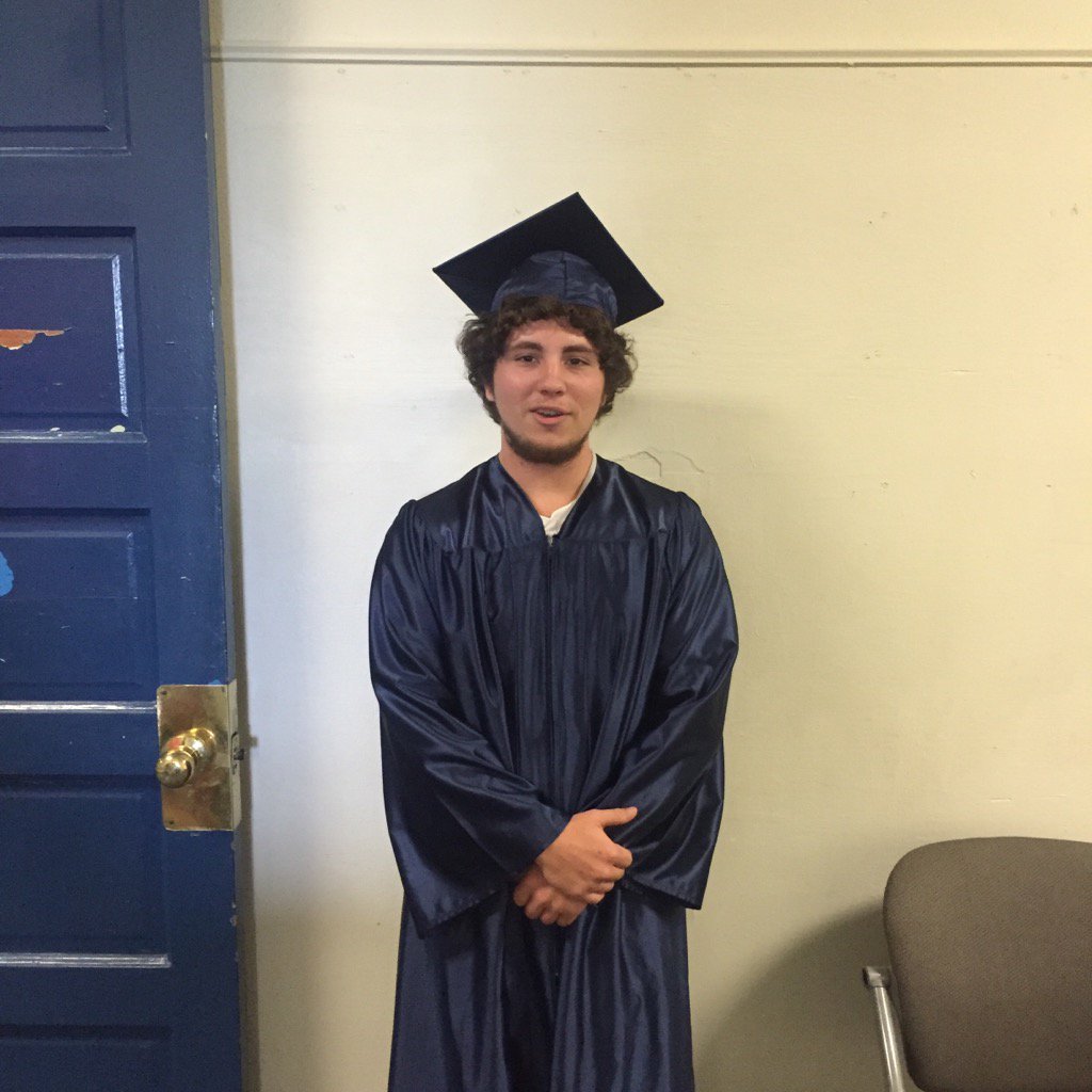 mgrolph's tweet photo. Third graduate this year. #lincolnhasitundercontrol @KEDC_AdultEd @kyaereecie @mslone @tessalove77 https://t.co/FloaNd85jz