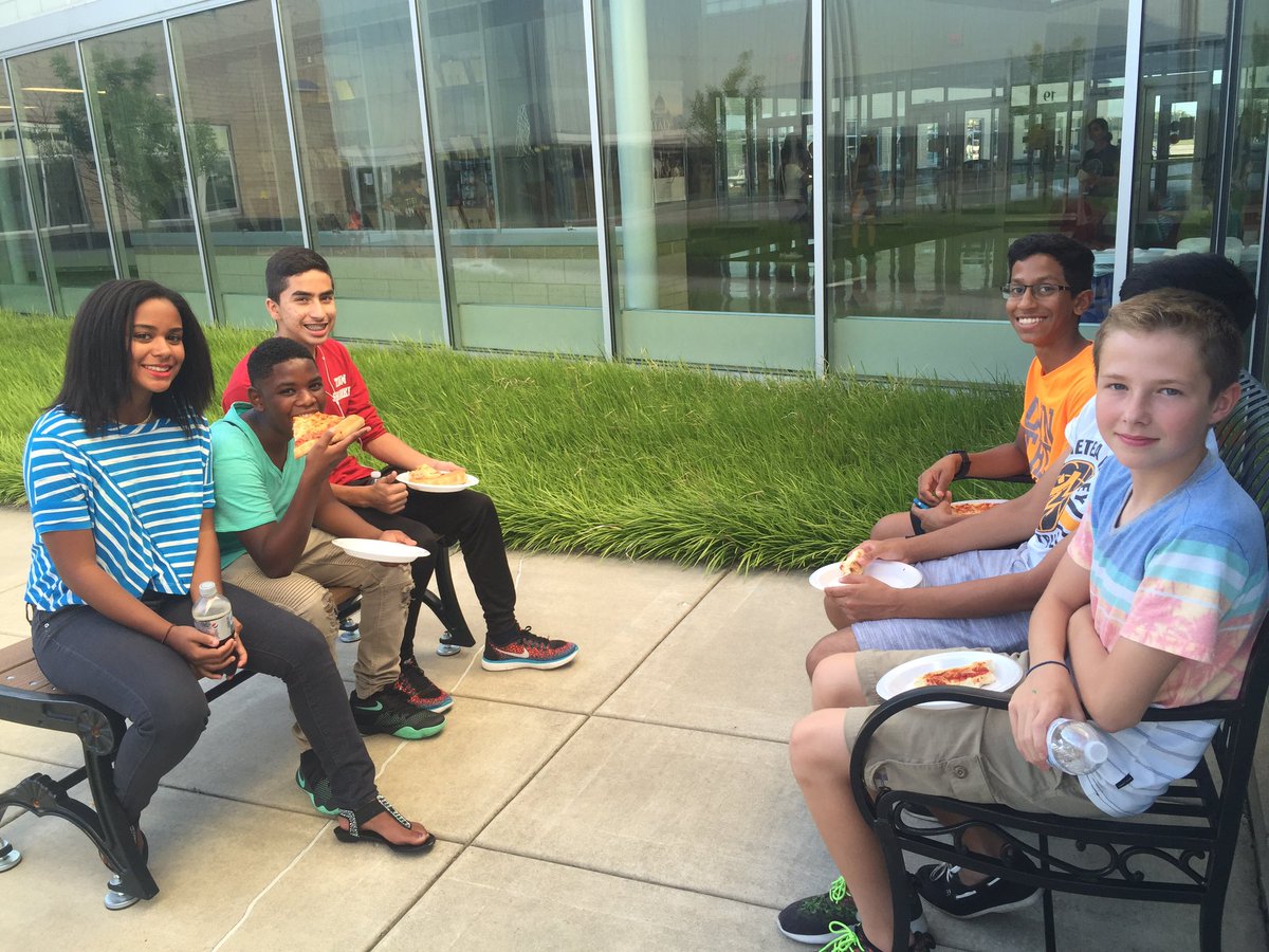 MVStudentGo tweet media