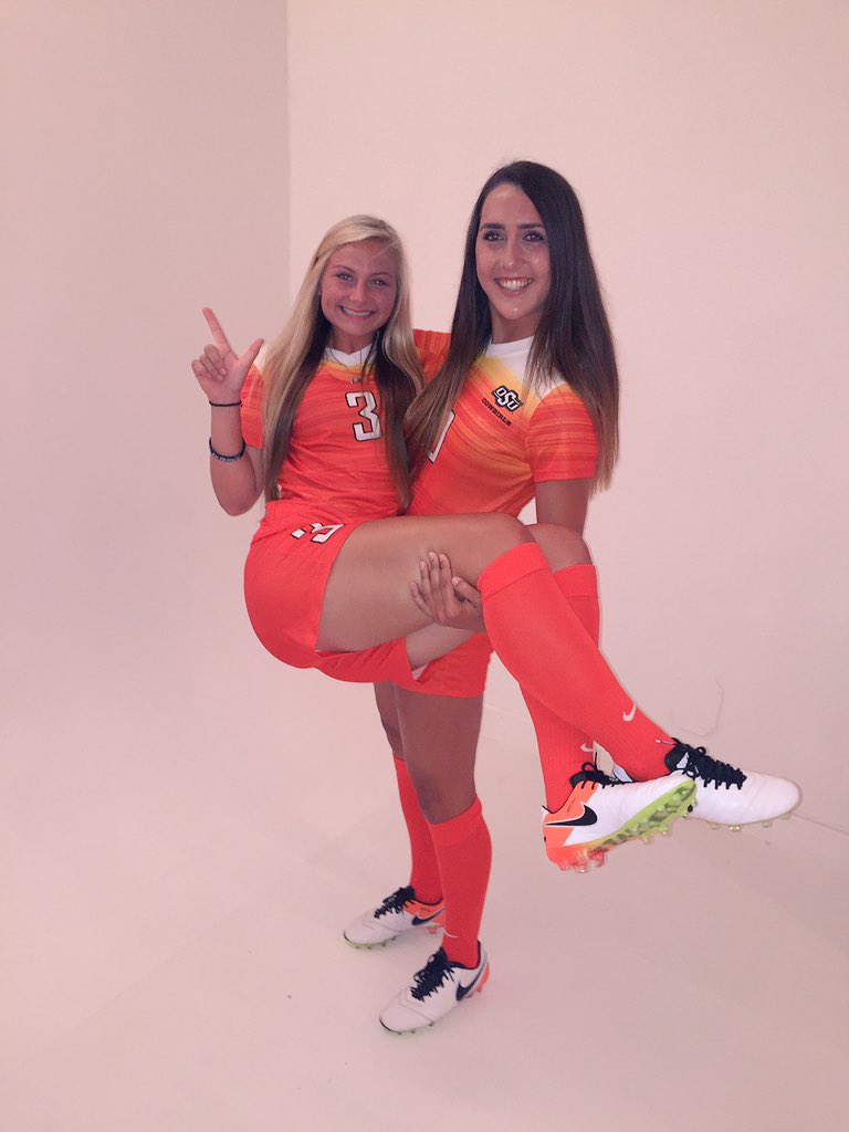 kirstensiragusa's tweet photo. Go Pokes🍊🔫 #whatsfordinner #nothingshort https://t.co/Fu46a77pBW