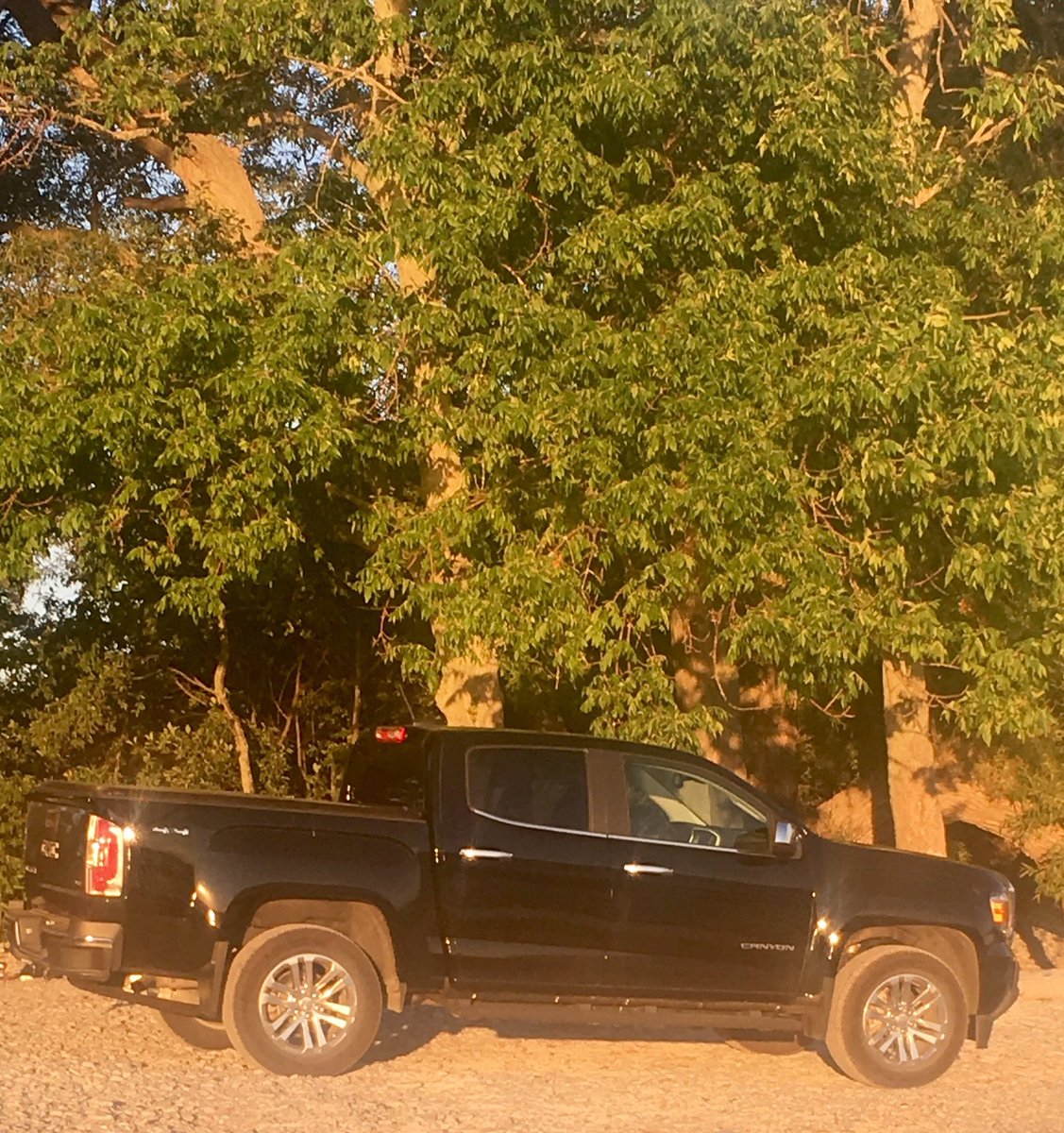 KAJ_Bass's tweet photo. Sweet canyon @GMCcanada #gmccanyon #lovethistruck https://t.co/7QJwe7A4zJ