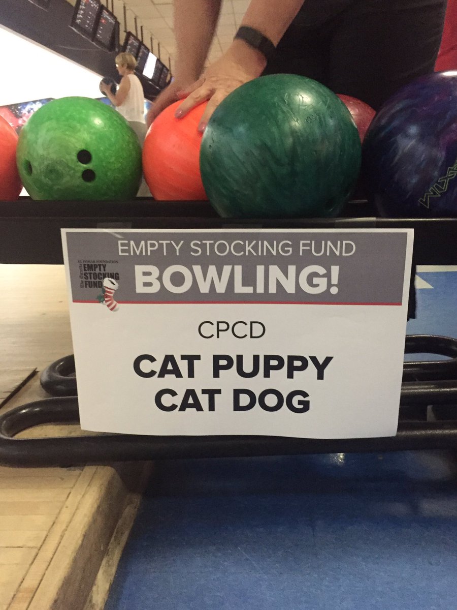 amiebennight's tweet photo. Bowling for charity...and fun! #esfund @csgazette @Noreenglt @clandisty https://t.co/cLLcGGk6Vl