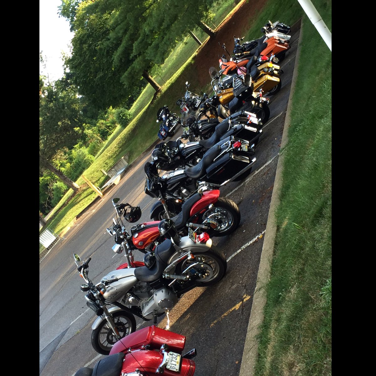 💀 bike night and cold beer on a Tuesday night!  #bikenight #harleydavidson #motorcycle #MotorcycleTherapy #biker
