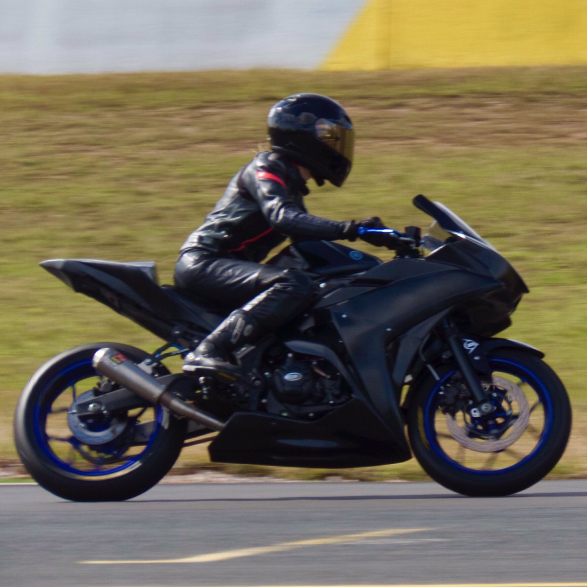 peterhird710's tweet photo. Some snaps from the @StayUpright15 Ladies Course last weekend. #ladyrider #bikebabe #stayupright https://t.co/WkM4KMIGKj