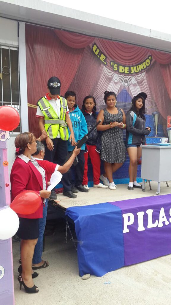 R12d01's tweet photo. #PilasPanas #CeroDrogas UE 5de Junio de Babahoyo.. Por una educación sin droga @MashiRafael @leojnb @josemunoz816 https://t.co/fJxDLvn1FB