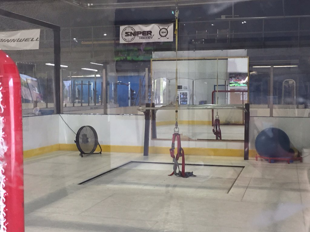 SniperHockeyCA's tweet photo. How hard do you train? #hockey #20flex #30flex #40flex #elite #hockeysticks #training #sniperhockeyarmy https://t.co/8U9L2ohmrW