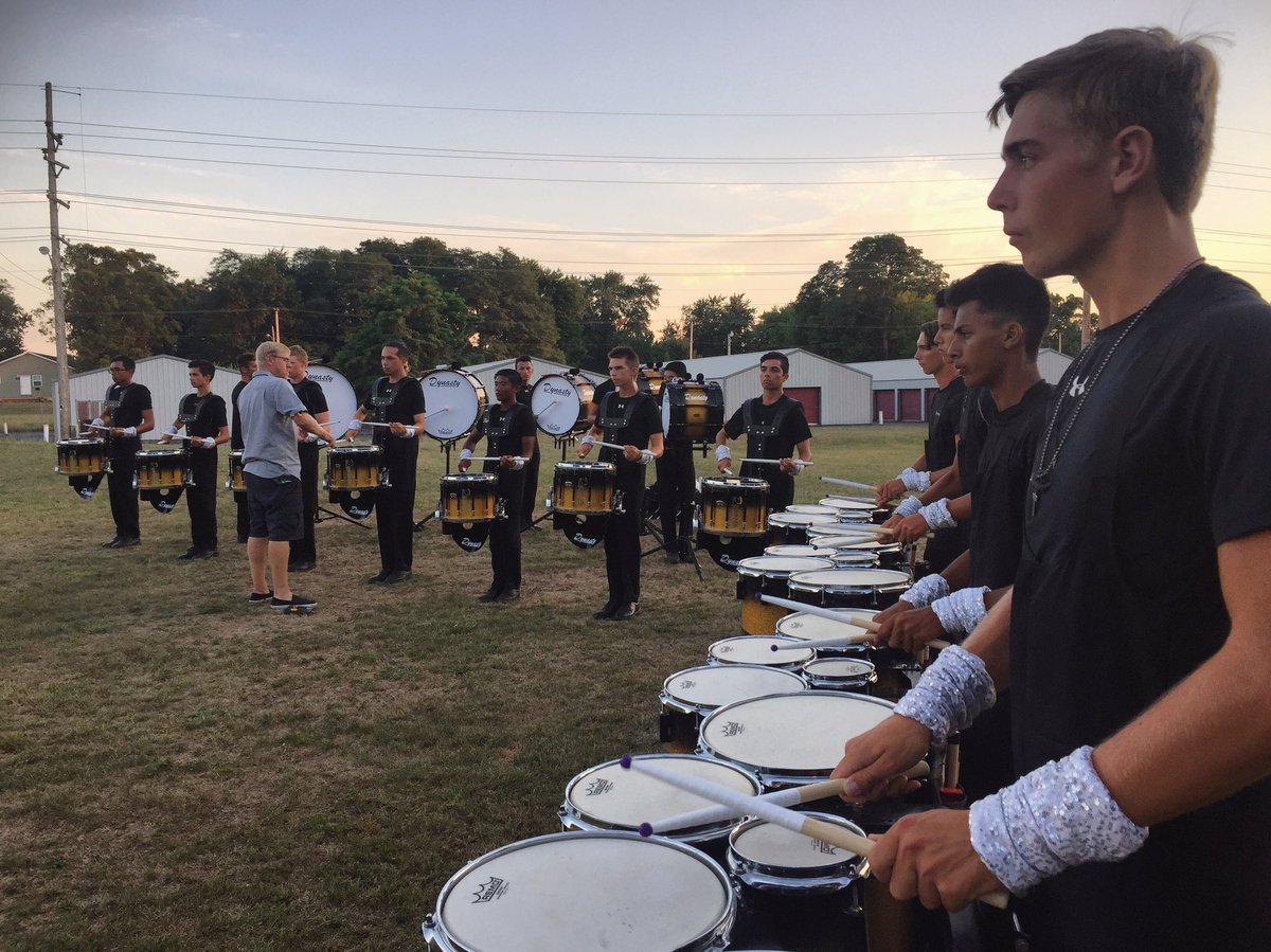 scvanguard's tweet photo. Vanguard Cadets in the lot before Open Class Finals! #SCVC16 #TheONE https://t.co/hslPm2sN6x