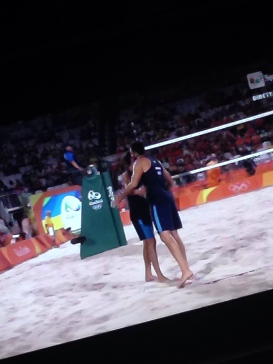 Dedinass_9's tweet photo. Noi ci siamo! 🏐💙💪🏾 @Maucolantoni 
#Italvolley #italiateam #beachvolleyball #lupoenicolai #andiamoooo https://t.co/965uc1HTVP