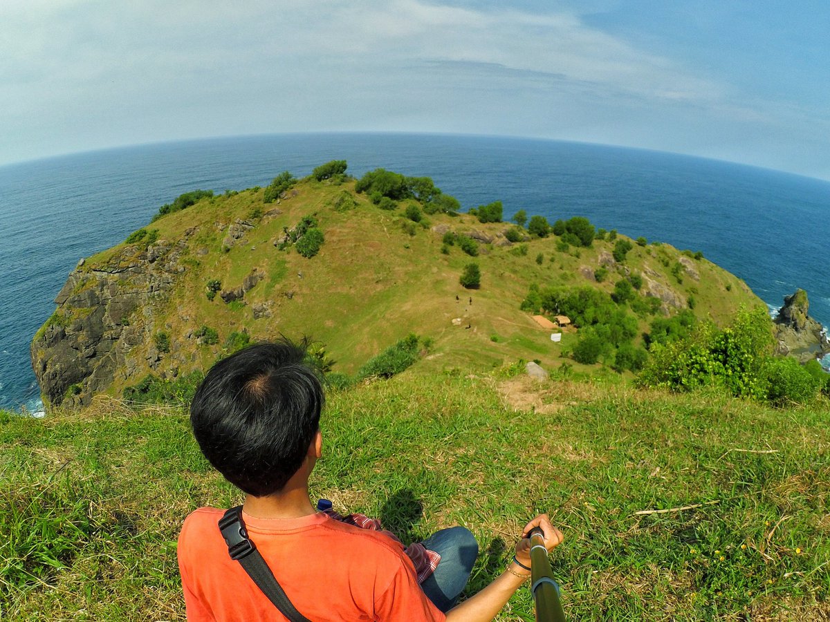 Bukit Pengilon, Pantai Siung, Gunungkidul, D.I. Yogyakarta <a href="/JogjaPict/">Jogja Picture</a> <a href="/Jogja24Jam/">Jogja24Jam</a> <a href="/JogjaUpdate/">jogjaupdate.com</a>