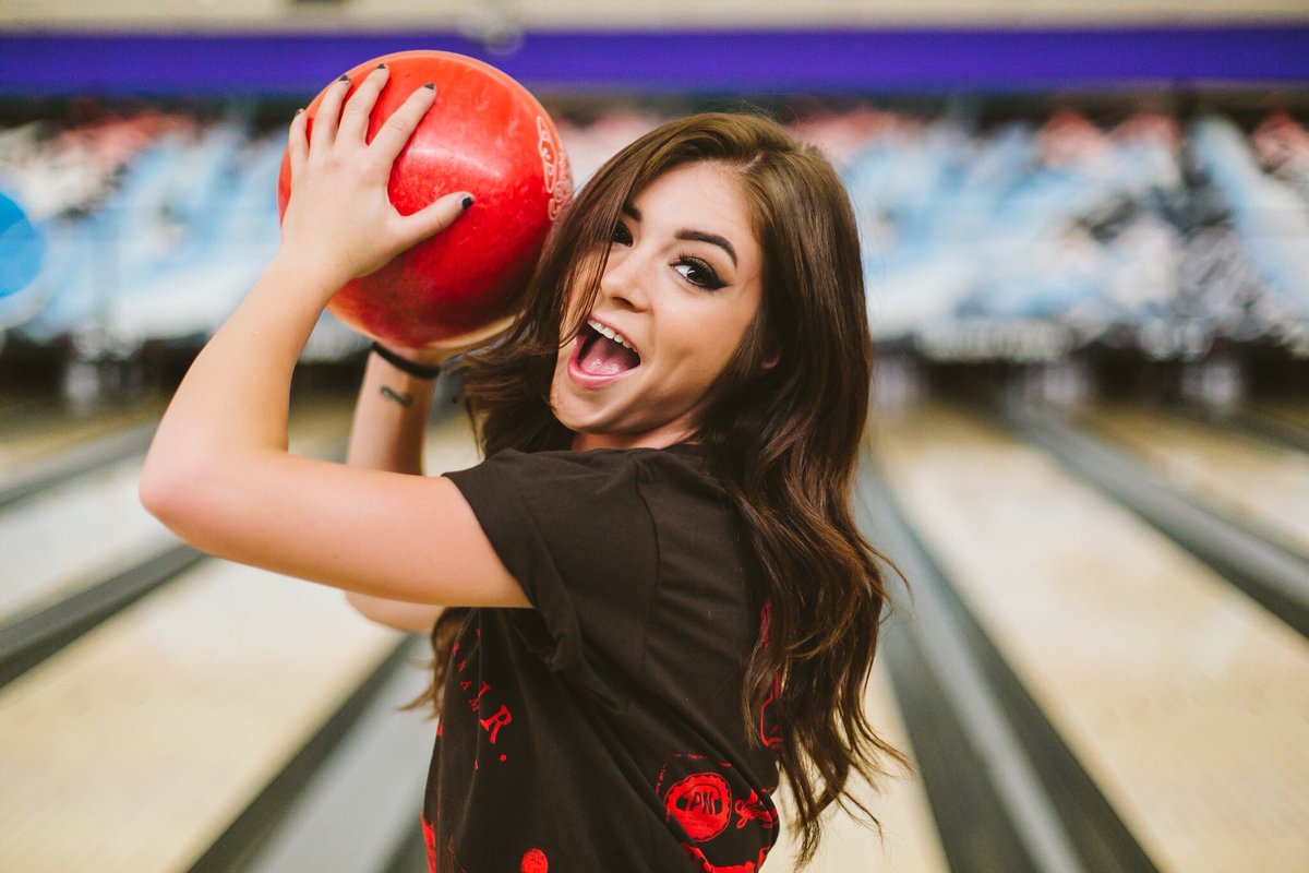 Bowling date with bae <a href="/Amazinglyfake/">Betty Cooper</a>