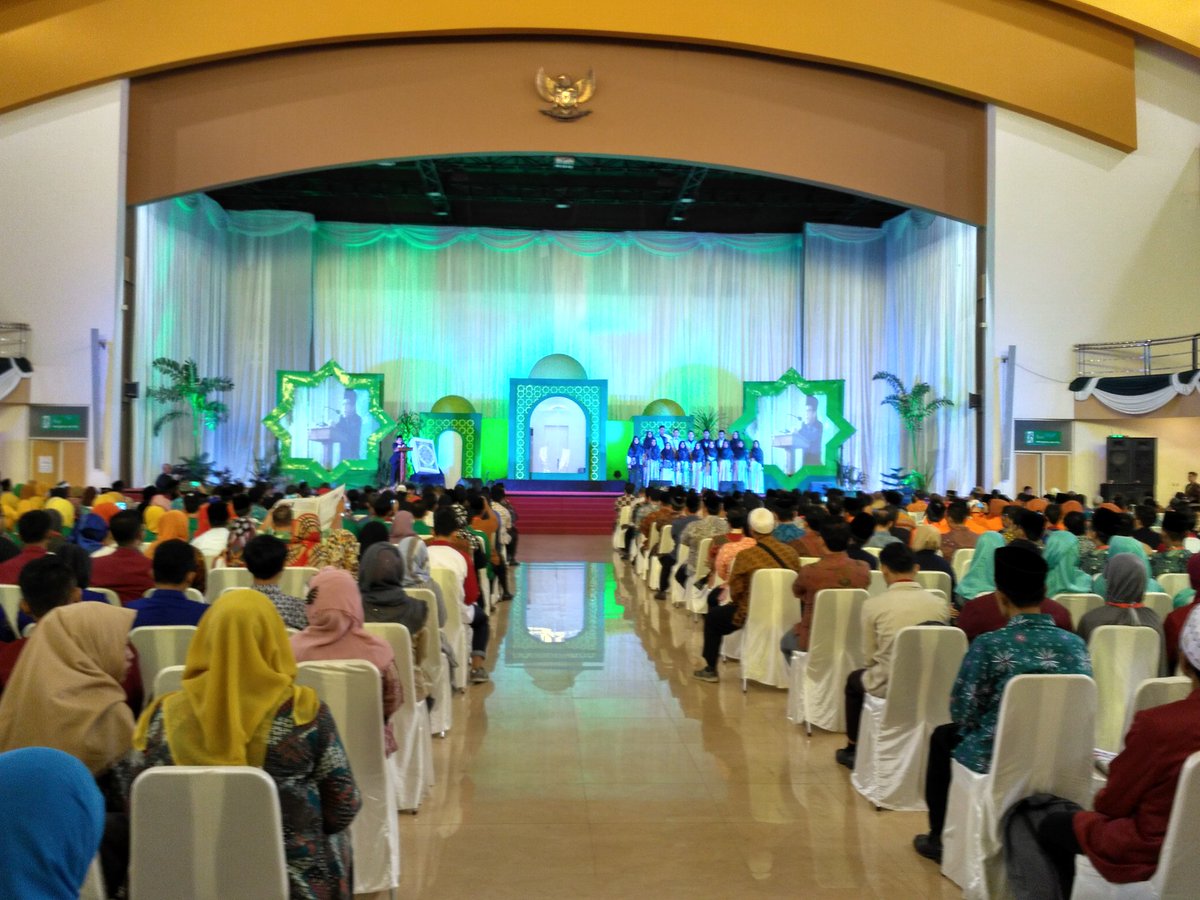 lppi_umy's tweet photo. Saat ini sedang berlangsung Pembukaan Festival Alqur'an PTM/A Se-Indonesia #festivalquran #faptma https://t.co/Rq3ejKkANr