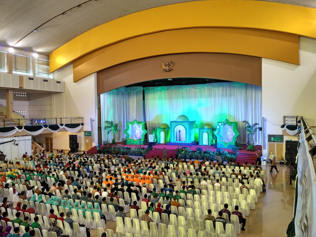 lppi_umy's tweet photo. Saat ini sedang berlangsung Pembukaan Festival Alqur'an PTM/A Se-Indonesia #festivalquran #faptma https://t.co/Rq3ejKkANr