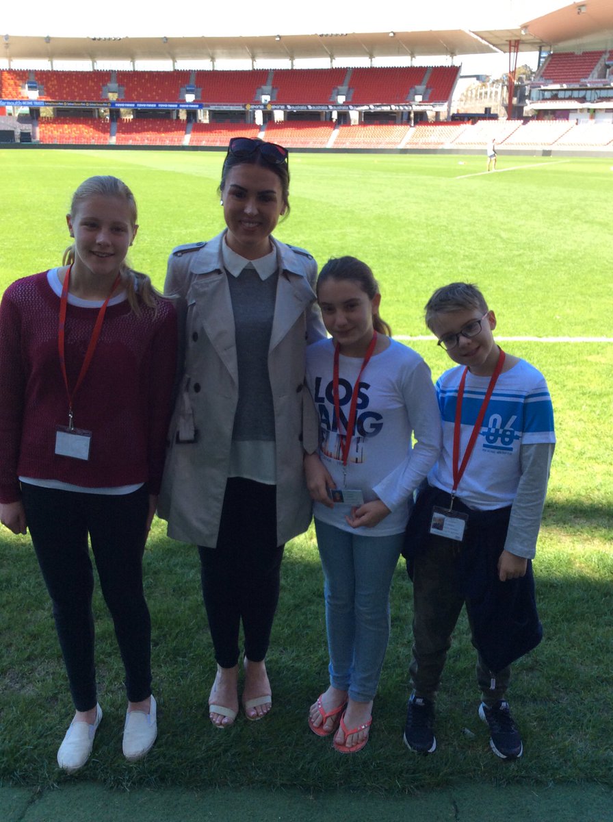 HorshamP's tweet photo. Watching GWS training session at Spotless Stadium @GWSGIANTS #hpssydney #sydneyexperience https://t.co/ZNu8cFQFSm