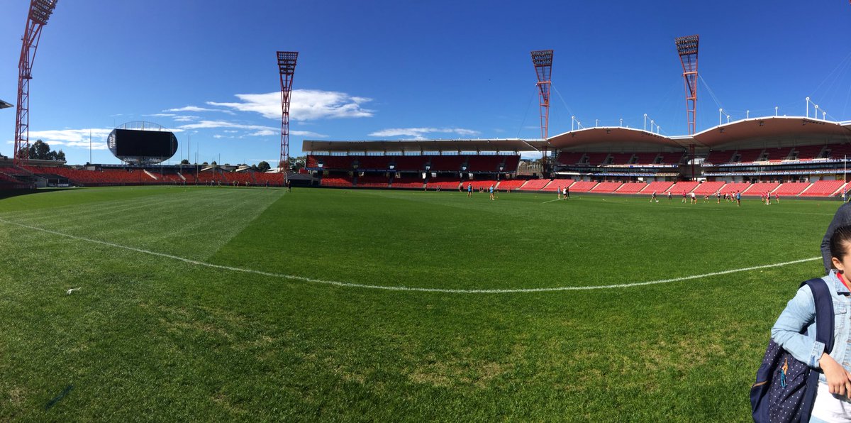 HorshamP's tweet photo. Watching GWS training session at Spotless Stadium @GWSGIANTS #hpssydney #sydneyexperience https://t.co/ZNu8cFQFSm