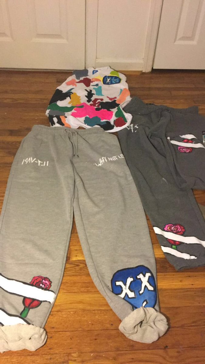 BlowMe_OrVANIsh's tweet photo. shop @ https://t.co/nqB7igdJE4:: for #1of1 #HandPaintedApparel ๐ https://t.co/D5GK3hGVzP