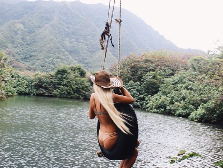 Sevahna's tweet photo. Island girl 🌴🌸🌺 https://t.co/3NGZh2BRLr