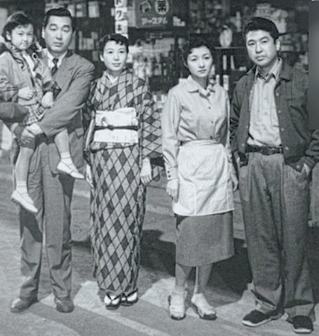 篠崎真紀 در توییتر 成瀬巳喜男 妻の心 実家に舞い戻り借金を申し出る長男 千秋実 芸者と温泉旅行に行ってしまう次男 小林桂樹 そんな家を出てカッコいい三船敏郎のところに行っちゃえと高峰秀子 次男の妻 に言いたくなる オススメの兄弟映画