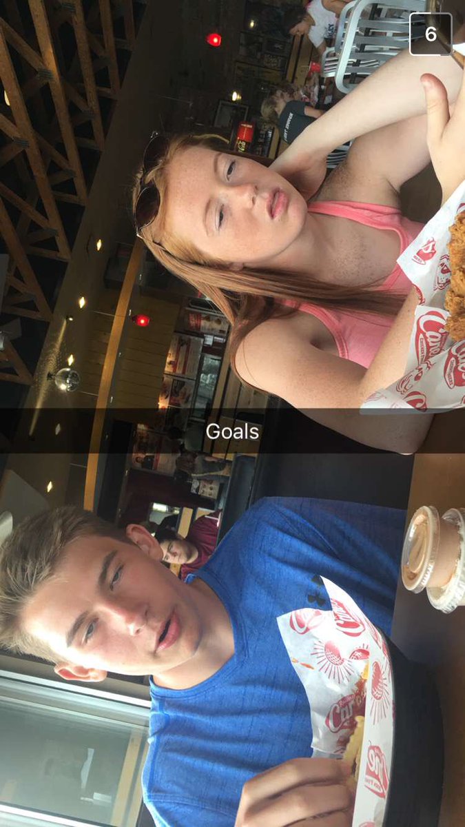 MaxNright's tweet photo. Happy birthday hope your day is great!!🎉 https://t.co/jJjnoHkrZS