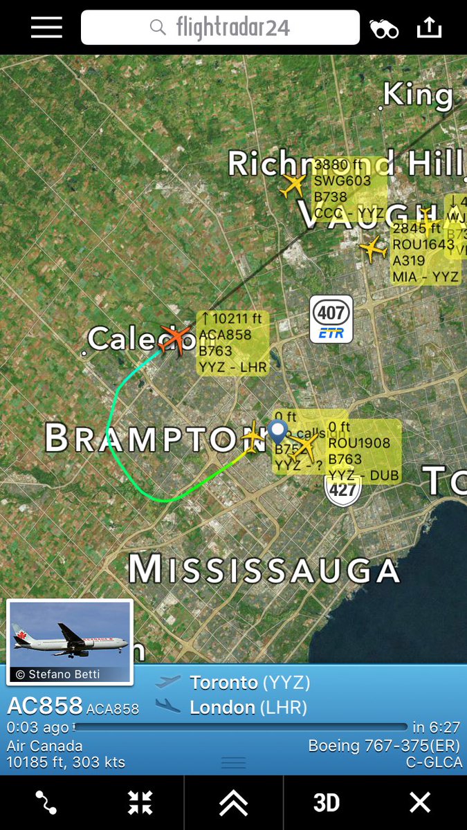 TomPodolec's tweet photo. TAKE TWO @SunwingVacay #WG603 going around. @AirCanada #AC858 still on runway departing. #Toronto https://t.co/T6I87VjTSf