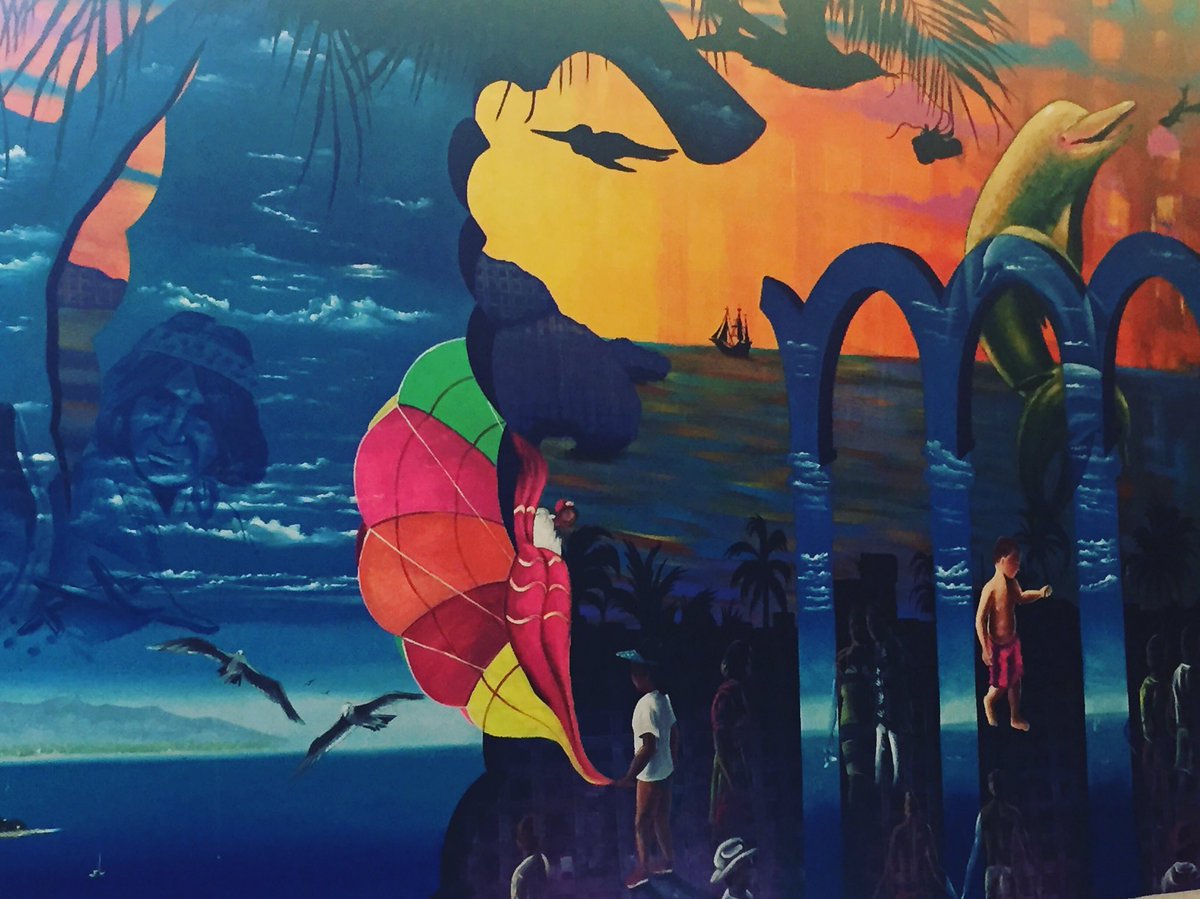 VillaLunada's tweet photo. #PVRairport #WallArt #Colorful @visitpuertovallarta @VisitMex @RivieraNayarit https://t.co/AJp3HzW4ql