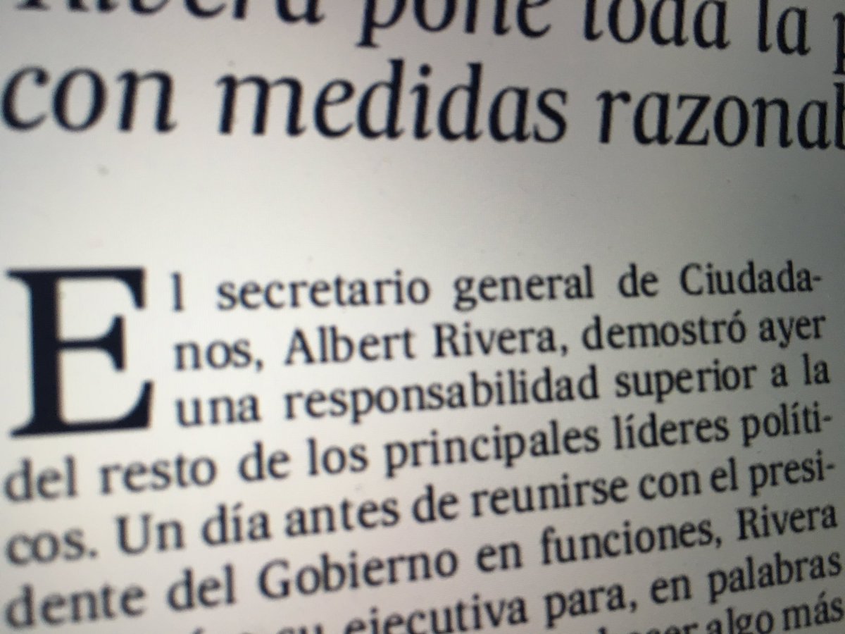 rosadg_'s tweet photo. Empezamos con 1chiste: @elpais_espana felicita a @Albert_Rivera por facilitar al #PartidoProcesado la presidencia 😱 https://t.co/kGBYnZihVJ