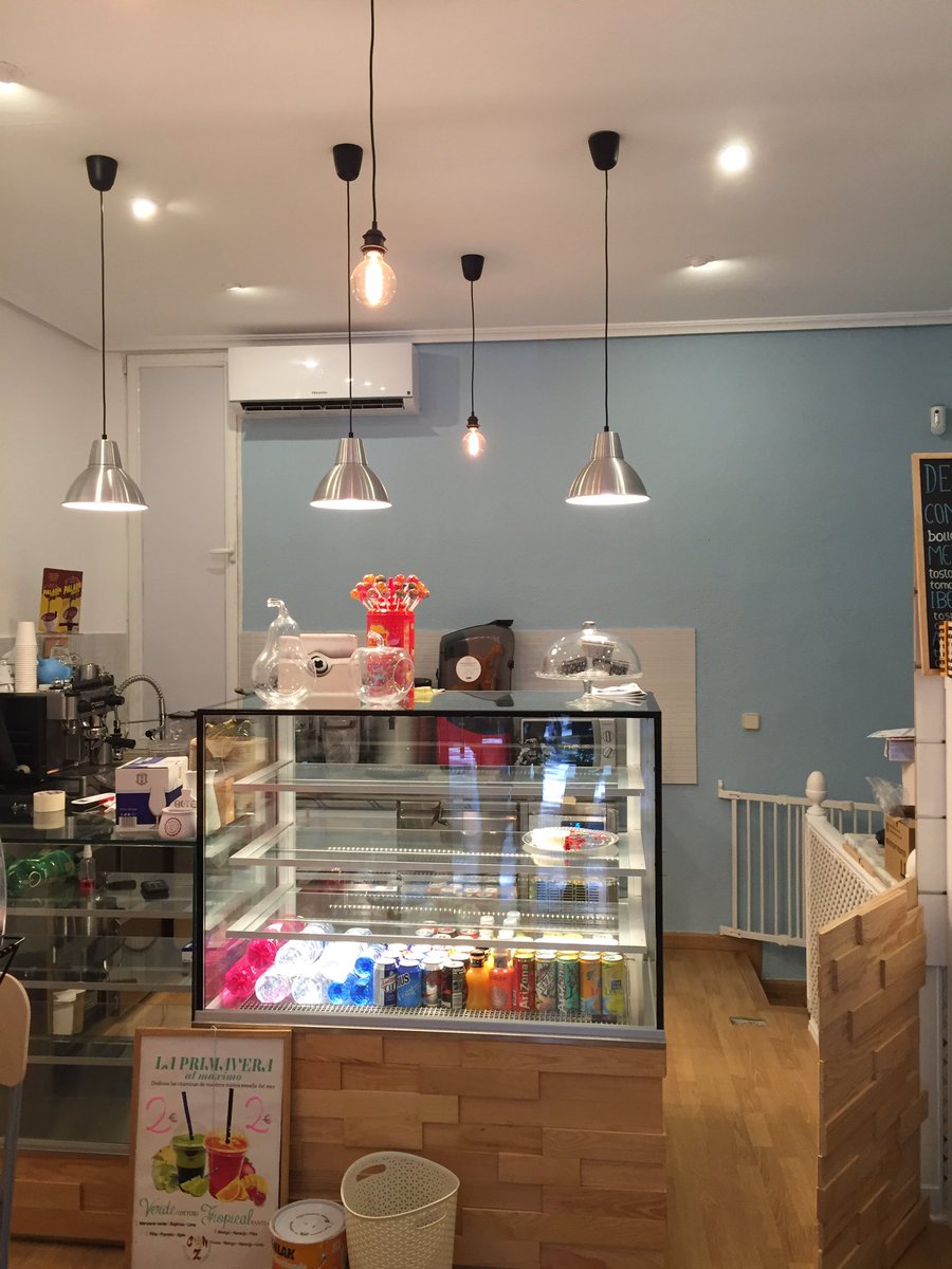 Esineinca's tweet photo. Así de bonita luce nueva Pasteleria en Chamberí  a la que hemos realizado Licencia Actividad https://t.co/Pt38m5WPTg https://t.co/4heqWLXZ28