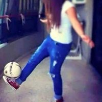 كن في الحياه كلاعب🏃⚽
ولاتكن كحكم🏁
لان الاول يبحث عن هدف🏆
والثاني يبحث عن اخطاء