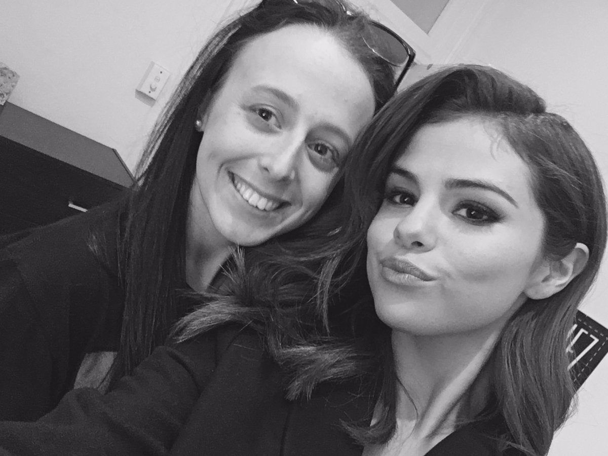 SelenatorsAU's tweet photo. When your everything surprises you and wants to meet you! Thank you so much my angel!!!! 💜💜💜💜 https://t.co/ESOmanBqFh