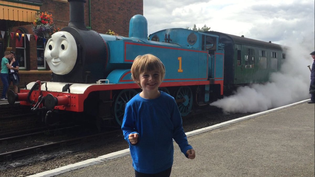My little boy loved meeting Thomas at @Watercress_Line today. An amazing attraction I'd recommend #adayoutwiththomas