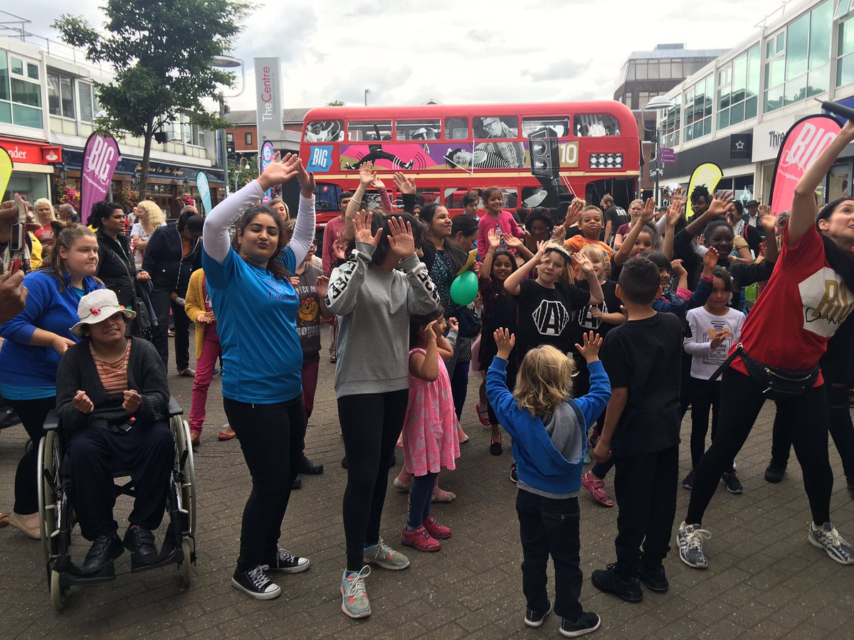 The <a href="/Bigdancebus/">Big Dancebus</a> is in The Centre #Feltham 12-4pm #getthepartystarted <a href="/watermansarts/">Watermans Live and Digital</a> <a href="/CPPHounslow/">Creative People & Places Hounslow</a> #bigdance2016