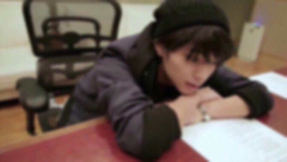 zone_milky's tweet photo. 好きな子がいるとか

彼女ができたとか

可愛い子がタイプとか

女遊びが激しいとか

そんな噂１つに振り回されるぐらい

私は君が大好きなんです。 https://t.co/jNWRrkKg58
