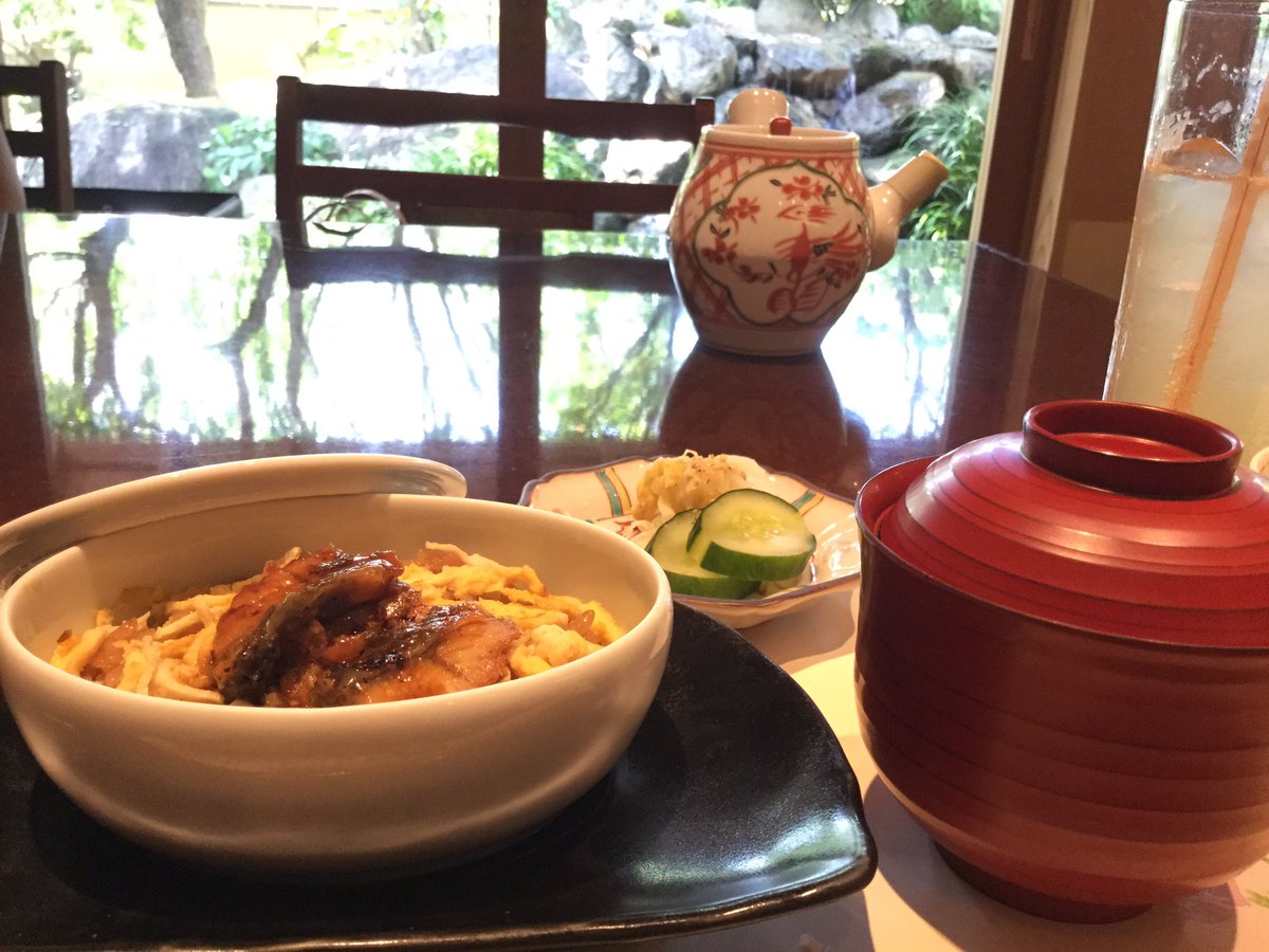 futian1's tweet photo. きのうは福岡近郊にある白糸の滝に行ってきました。こんな暑い日でも、滝の近くにいくと涼しくてマイナスイオンが…😆まさに自然のクーラーですね。その後梅の花でランチ。ここのランチは、生麩田楽がオススメ！短いながらも充実した小旅行でした。 https://t.co/I5mdAxfSrO
