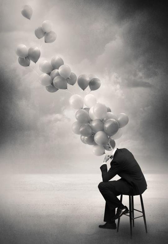 Yalnızlığıyla yol alan bir kişiyi,
Hiç kimse yokluğuyla korkutamaz.

- İhsan Fazlıoğlu