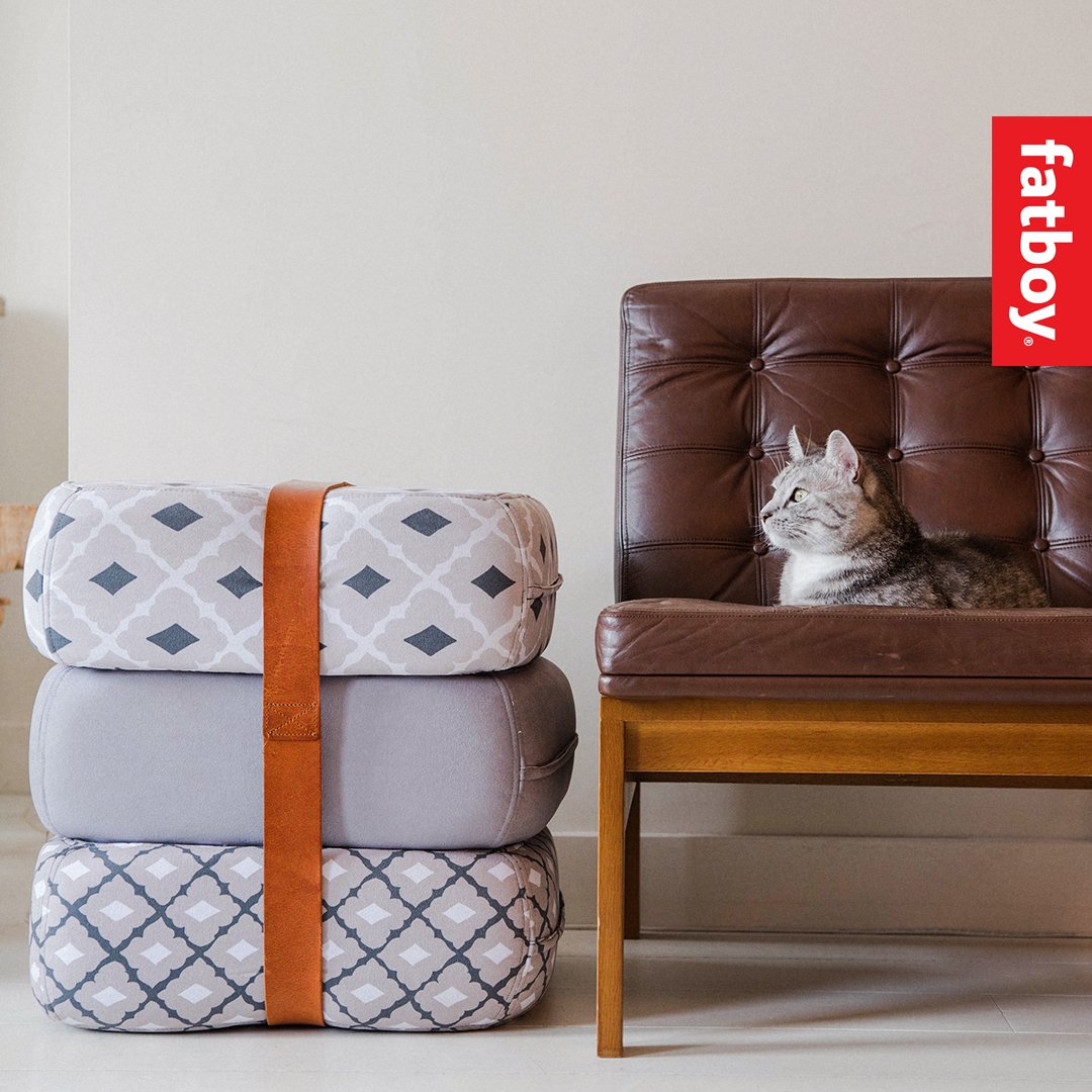 😻😻😻 Kitty loves #baboesjka 😻😻😻 instagram.com/p/BI7Z_BuDiW-/