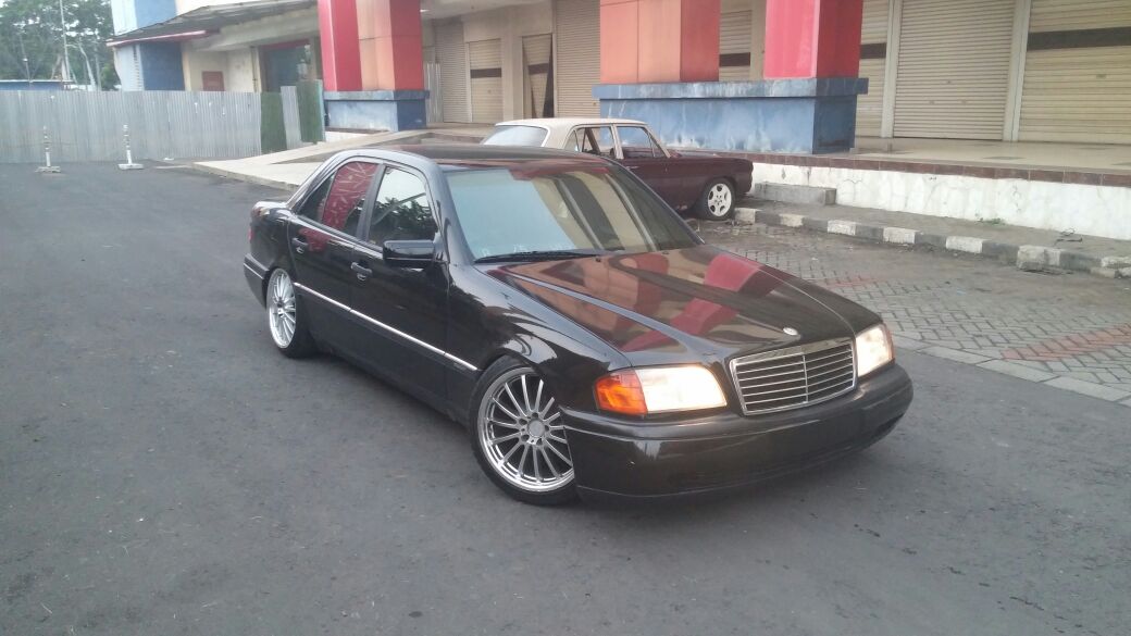 guruhputra13's tweet photo. Fs mercy c180 esprit matic th 1995 pajak hidup 
Wa 081334004700
Bbm D0A2545B
#jualmobil #mobilbekas #jualmercy #mbci https://t.co/5FeTgkTIlF