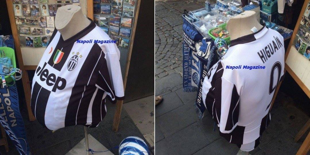 FootballFunnys's tweet photo. Napoli fans have already started making fun of Higuain for being overweight by messing with his shirts in stores. https://t.co/cYdbRBfKXz