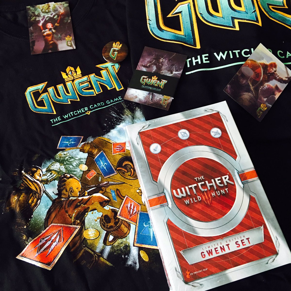 Bock auf ein GWENT-Paket (Karten, Tasche, Magnet, Shirt, Pin)? Teilnahme via RT &amp; Fav, Gewinner gibt's um 21:00 Uhr.
