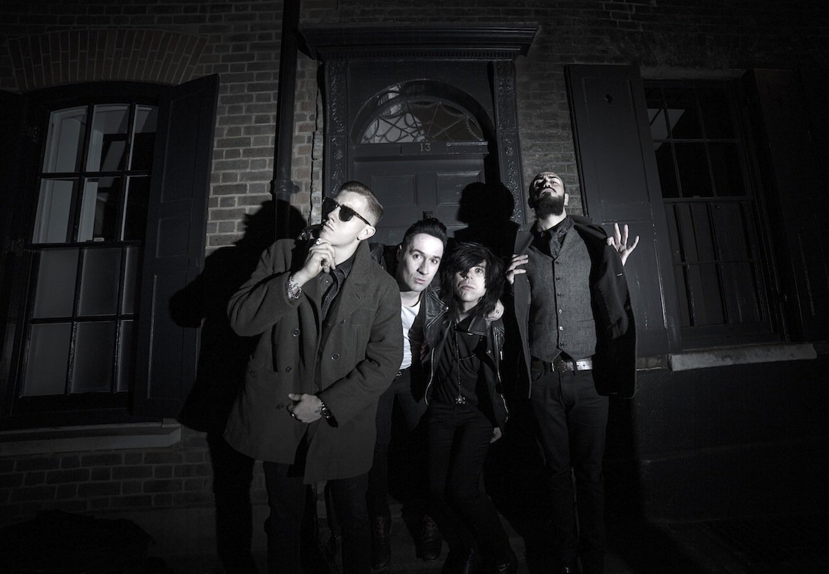 .<a href="/Dedwardians/">Dedwardians</a> fetid garage punk unleashes a new stink on 'Kick Me I'm Down'. clashmusic.com/news/premiere-…