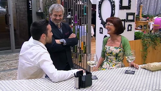firstdates_tv's tweet photo. Iñaki buscaba una chica madura y entró Rosa por las puertas de #FirstDates97 https://t.co/wC6OZH4otS https://t.co/48J2Gu1ZTF