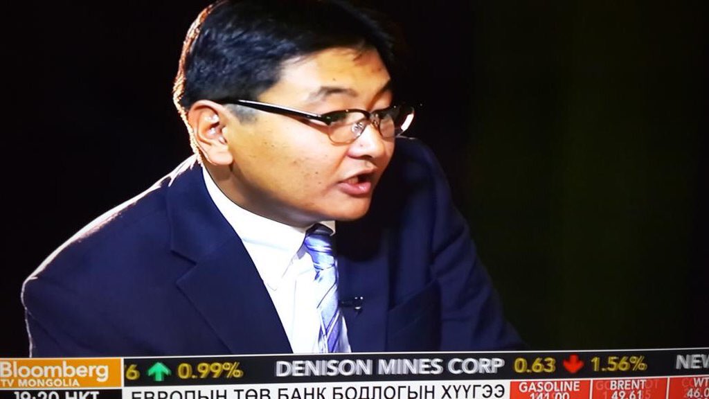 Ene zaluu mngliin ireeduitei sain ediin zasagchdiin neg.Odoo tuuniig uzen ydaad bga xumuusees tolgoi deeguur zaluu.