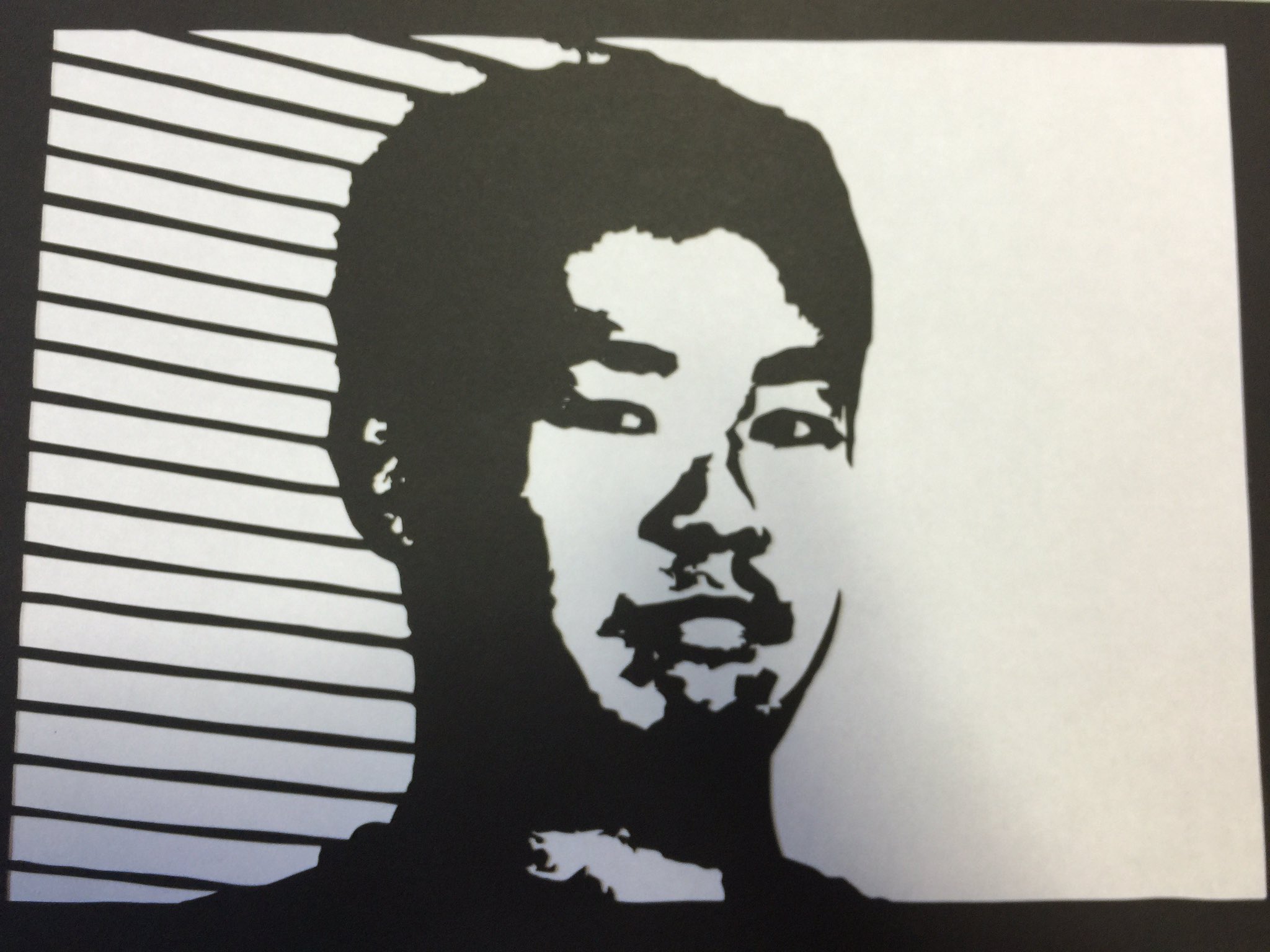 不夜城 على تويتر 野獣の日 野獣先輩 切り絵 810時間もの時間を費やして作った力作だゾ 見とけよ見とけよ W 不夜城 على تويتر 野獣の日 野獣先輩 切り絵 810時間もの時間を費やして作った力作だゾ 見とけよ見とけよ W