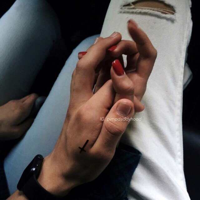 shaylagdrs's tweet photo. "Hai l'anima che sai di fuga 
 proprio come me." https://t.co/nDXofZbeGl