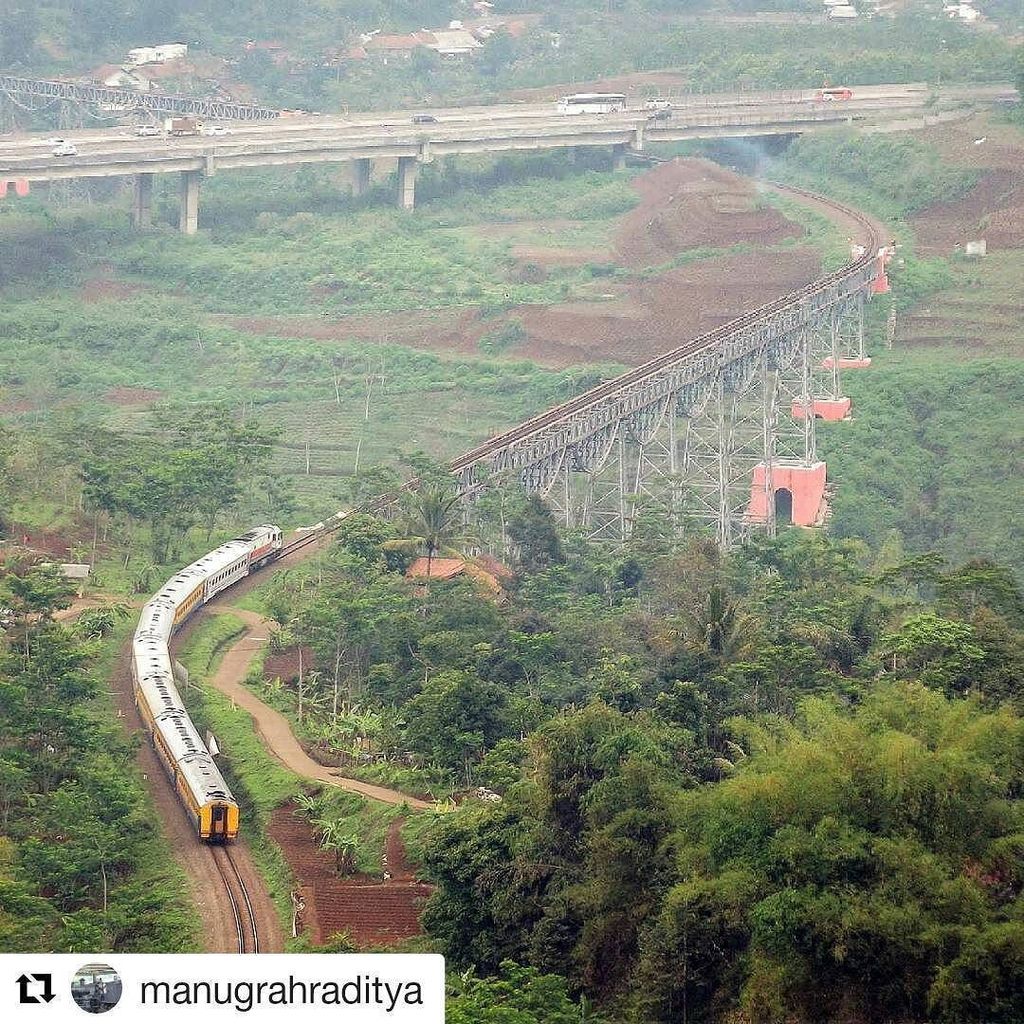 #Repost <a href="/manugrahraditya/">M Anugrah R</a> with <a href="/repostapp/">Repost</a>
・・・
Selamat Siang… 
#explorecikalongwetan #padala… ift.tt/2aV3yhu