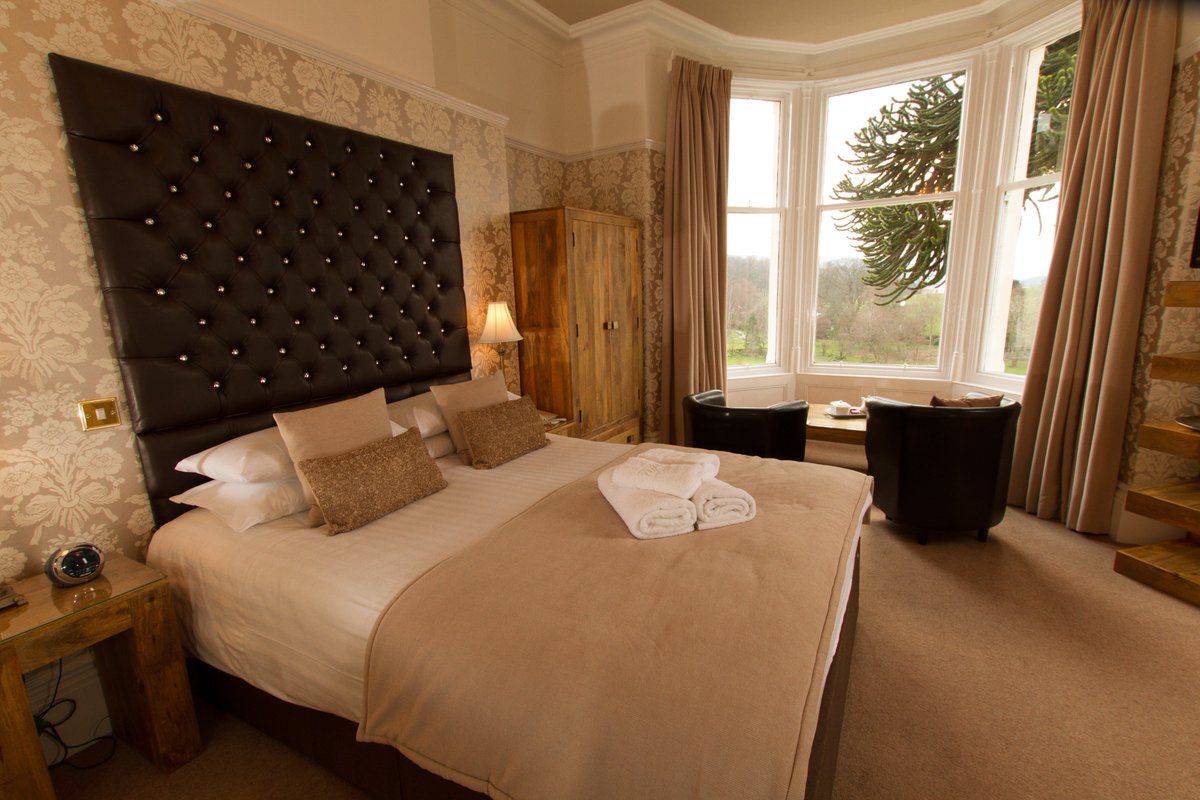 HighfieldLakes's tweet photo. It's #NationalLazyDay today. Don't you wish you were lounging in a bed in the #LakeDistrict? Visit us and you can! https://t.co/SmjKek96hO