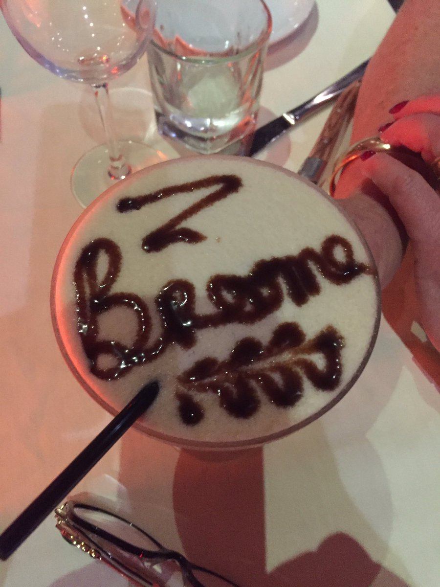 luckyerc's tweet photo. When in Broome!! #broometime @MrSensitive11 @PaulMarto22 https://t.co/DB6l4RAOTo