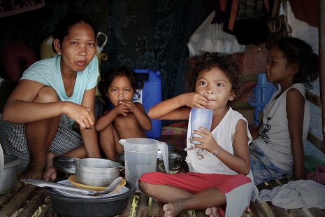 masayamission's tweet photo. You can't tell a hungry child that you fed him yesterday. Help those in need, even just one, even just little. https://t.co/m5l8ffpNtW