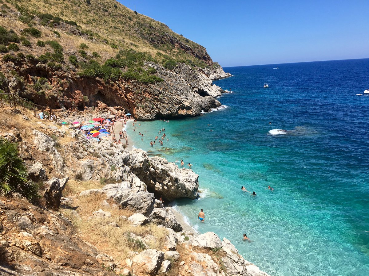 frenchuss's tweet photo. Summer holidays 🙈😜 #Sicily https://t.co/Ulji9A3ODJ