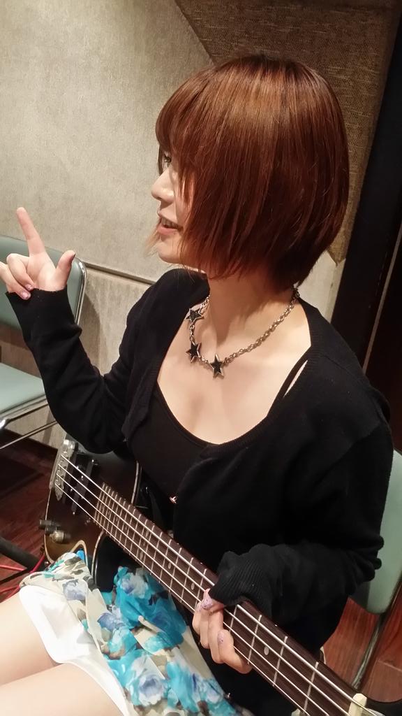 Mary S Blood On Twitter 本日ベースrec Rioさん今日も弾きまくりです ベースのグルーヴが最高 Https T Co Aa8qmhyds6 Twitter